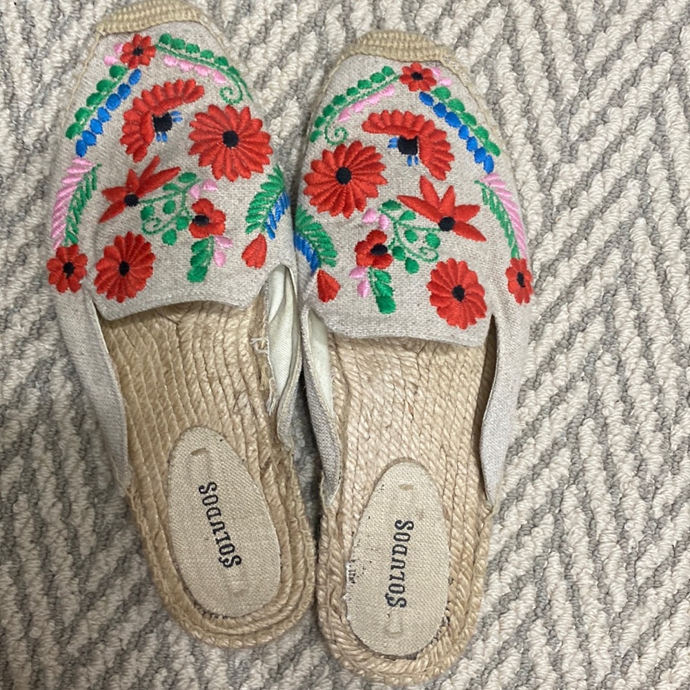 Omens soludos size 9